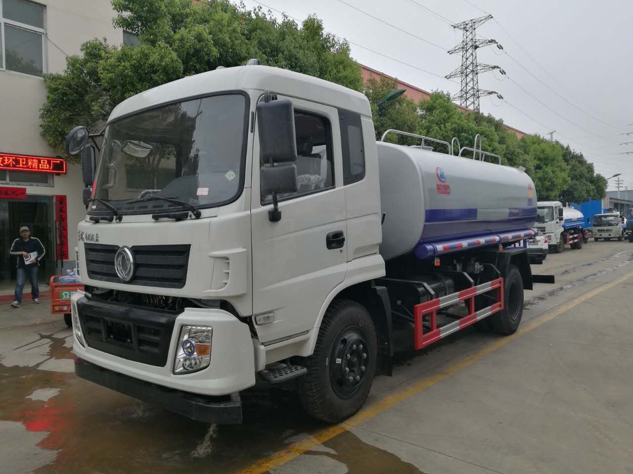 东风12吨D913绿化喷洒车